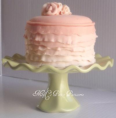Ombre pink mini cake - Cake by M&C's Petite Pâtisserie