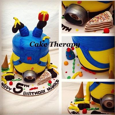 Upside down Minion  - Cake by Cake Therapy