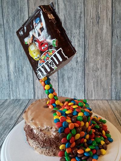M&M gravity cake - Cake by Pien Punt