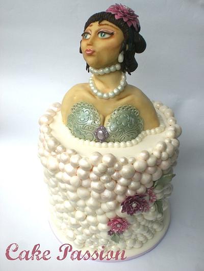 Pearls Vintage Cake - Cake by CakePassion