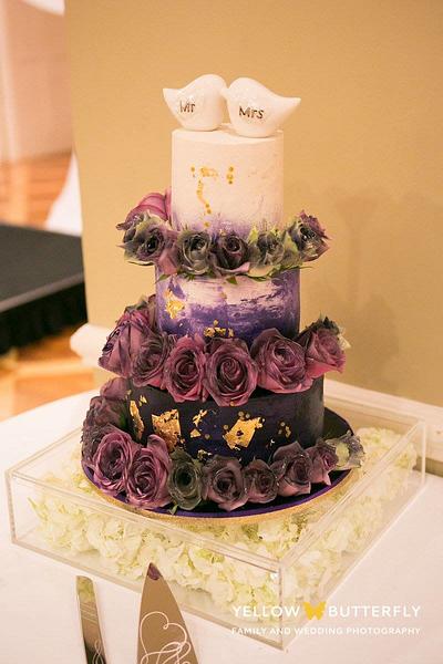 Buttercream Wedding Cake with real roses  - Cake by Danijela Lilchickcupcakes