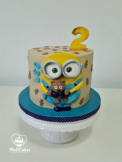 Minion  - Cake by MOLI Cakes