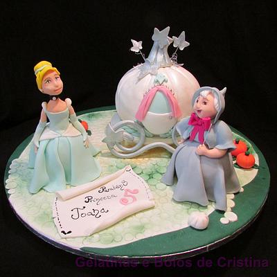 Cinderella and Fairy Godmother. - Cake by Cristina Arévalo- The Art Cake Experience
