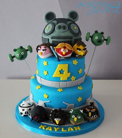 Angry Birds - Cake by nicola thompson