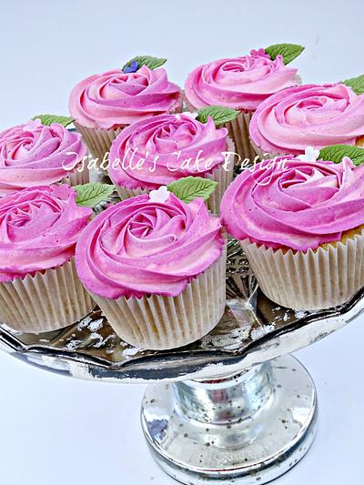 Buttercream Roses - Cake by The Rosehip Bakery