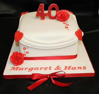 Ruby Wedding Cake - Cake by Cakes by Lorna