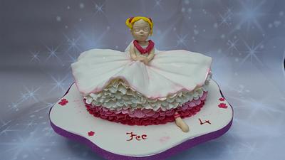 little princess- ballerina  - Cake by Karla Vanacker