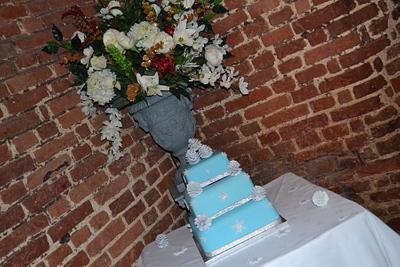 Winter wedding cake  - Cake by Tracey