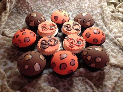 Leopard print cupcakws - Cake by Bittenbycupcakes
