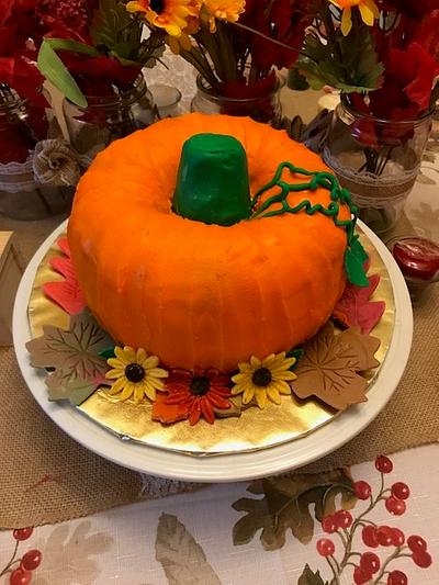 Harvest Pumpkin - Cake by Julia 
