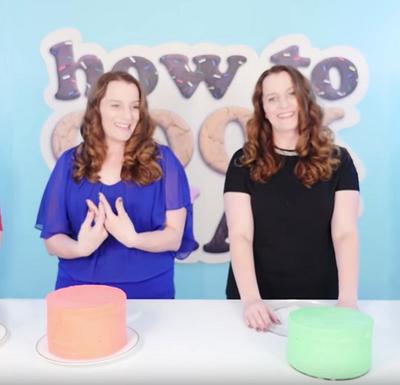 4 gadgets for perfect buttercream (straight edges, sharp corners) - Cake by HowToCookThat