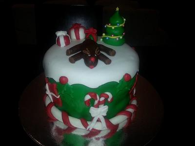christmas cake - Cake by Muna's Cakes 