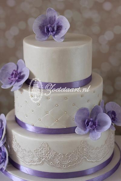 Pearl weddingcake - Cake by Zoetetaart