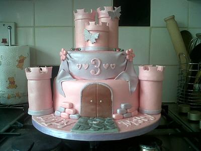 Fit for a Princess - Cake by Gemma Coupland