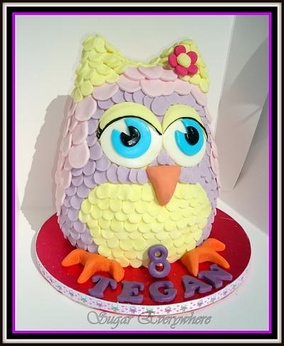 Owl for Tegan - Cake by Kelly @ Sugar Everywhere