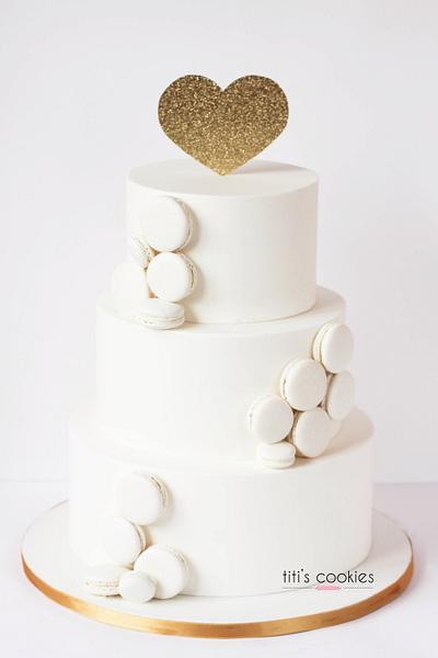 Tarta Blanca y Macarons - White Wedding Cake ^^ - Cake by Titi's Cookies 