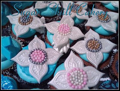 Cupcakes for Glam Nite Event  - Cake by Shey Jimenez