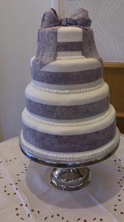 Sugarveil Wedding cake - Cake by bakedwithloveonline