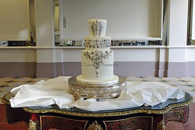 Art Deco Jewels Wedding cake - Cake by suzanne