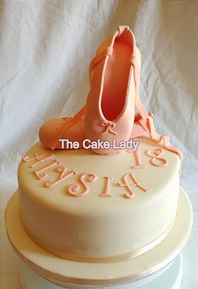 On pointe ballet shoes - Cake by Louise Hayes