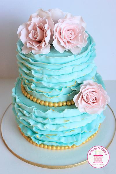 Ruffles and roses cake - Cake by Sweets and Treats by Christina