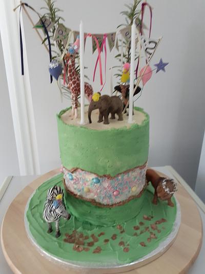 Fault line with animals - Cake by Combe Cakes