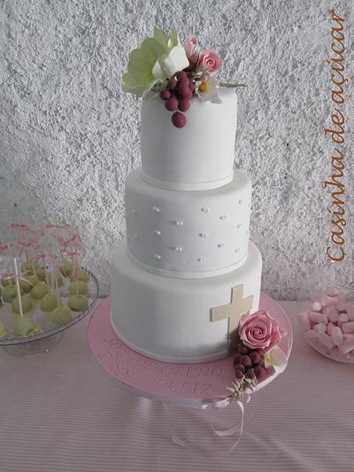 First Communion with grapes and flowers - Cake by Lara Correia