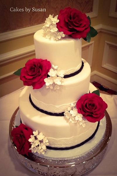 Red rose wedding cake - Cake by Skmaestas