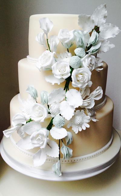 Ivory Darling Wedding Cake - Cake by The Black Rosé Bakery Bakery