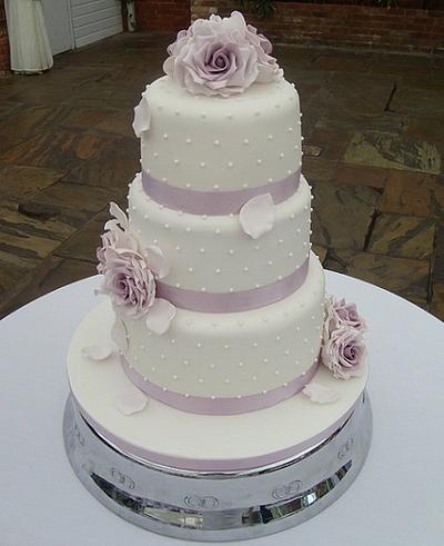 Wedding Cake with Lilac Roses - Cake by ClearlyCake