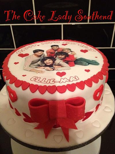 One direction - Cake by Gwendoline Rose Bakes