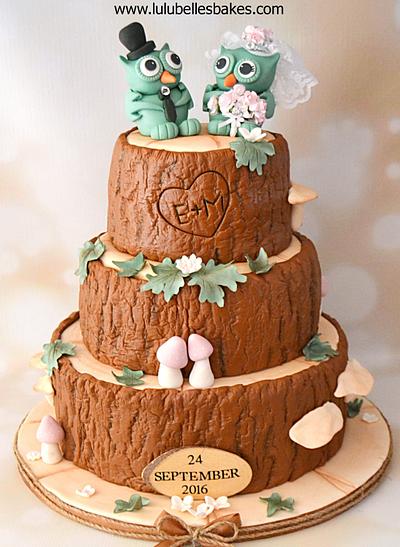 Wooden Log Wedding cake - Cake by Lulubelle's Bakes