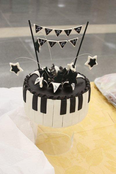 Tri-High Music Festival Cake - Cake by 3DSweets