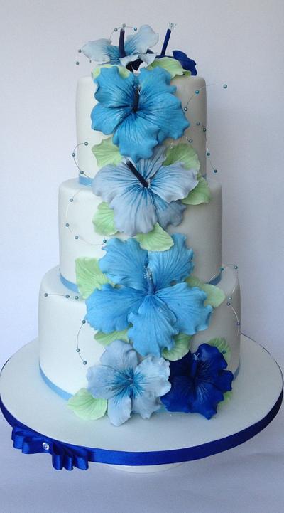 Hibiscus wedding cake - Cake by Chocomoo
