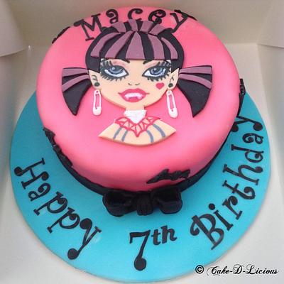 2S Draculaura monster high cake - Cake by Sweet Lakes Cakes