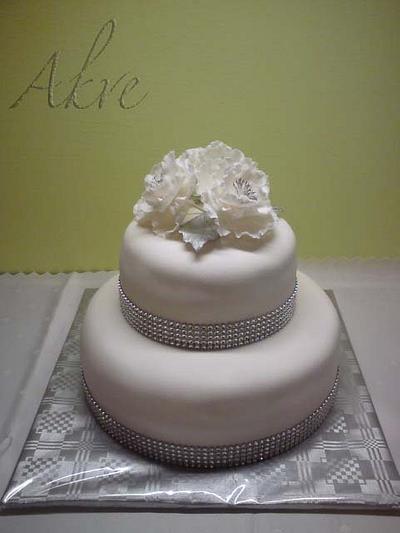 White - silver - Cake by akve