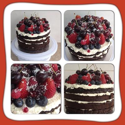 Cream & berries - Cake by CakesbyCorrina