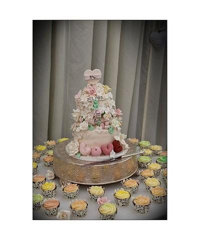 My first wedding cake - Cake by missbrianab