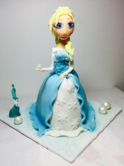 Elsa  - Cake by Andrea