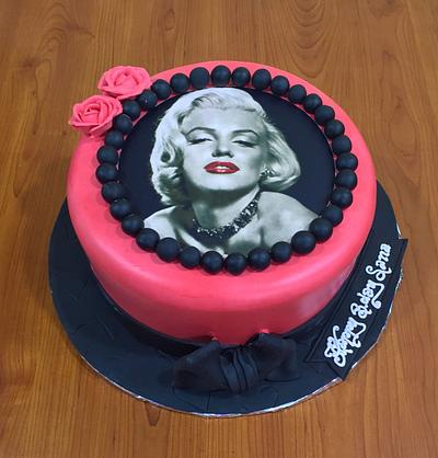 Marilyn Forever  - Cake by Michelle's Sweet Temptation