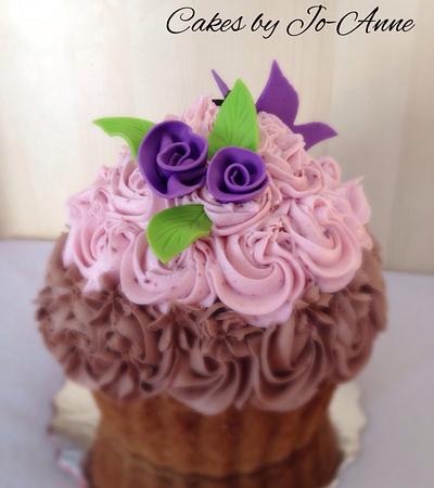 Girly Cupcake - Cake by Cakes by Jo-Anne