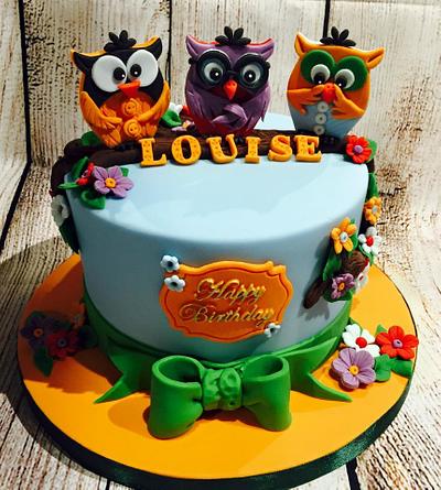Owls - Cake by Lorraine Yarnold