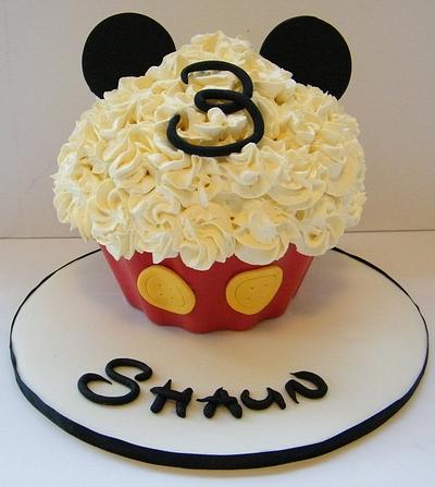 Mickey Mouse Giant Cupcake - Cake by Nicolette Pink