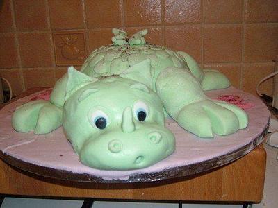 Baby Dragon - Cake by Chantal O'Brien
