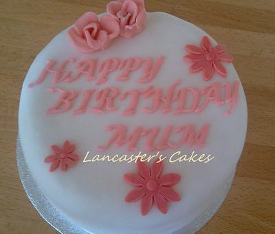 Birthday cake for a mum - Cake by Lancasterscakes