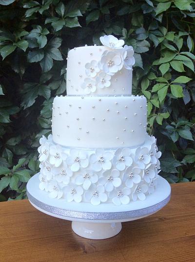 Blossom wedding cake - Cake by Dasa