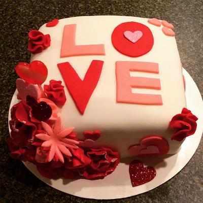 Valentines cake - Cake by Cakesbynini 