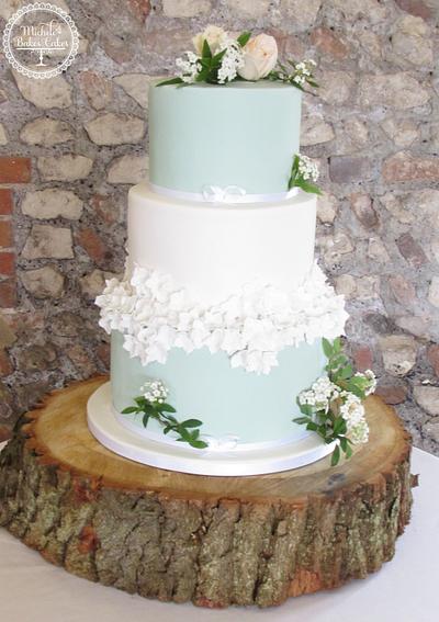 Rustic wedding cake - Cake by MicheleBakesCakes