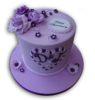Anniversary Cake  - Cake by Lorraine Yarnold