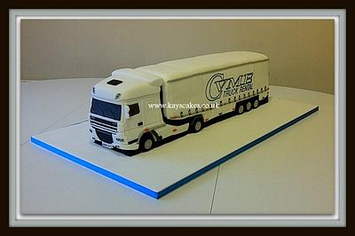DAF 105 Lorry Cake with Trailer and Curtains - Cake by Kays Cakes